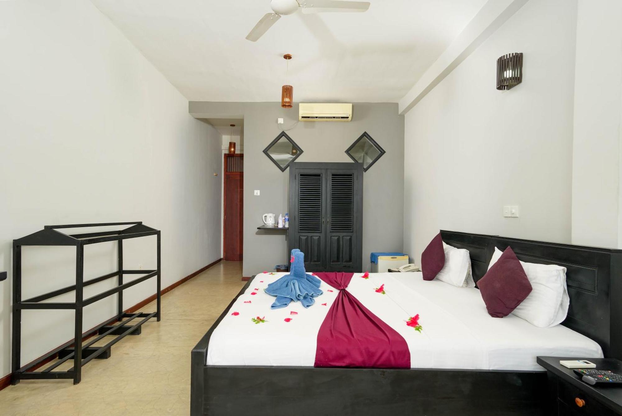 Hotel Silan Mo Mirissa Eksteriør billede